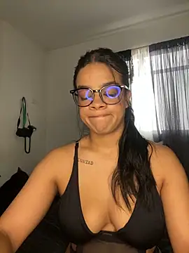 trianawhite online show from 04-07-26, 03:45