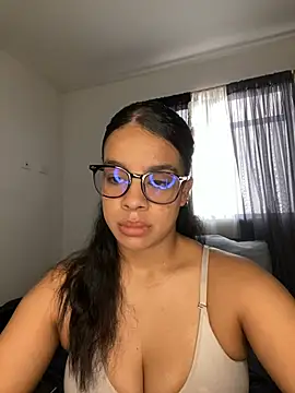 trianawhite online show from 04-22-26, 03:46