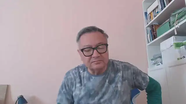 YOU6me online show from 05-18-26, 07:47