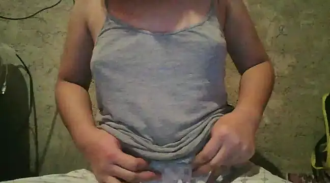 Beatrice143 online show from 01-31-25, 09:26