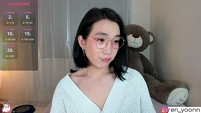 Snapshot of Ren_yoon chatting on 06-01-26, 09:00 Ren yoon online show from 06-01-26, 09:00