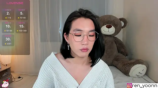 Snapshot of Ren_yoon chatting on 06-20-26, 09:56 Ren yoon online show from 06-20-26, 09:56