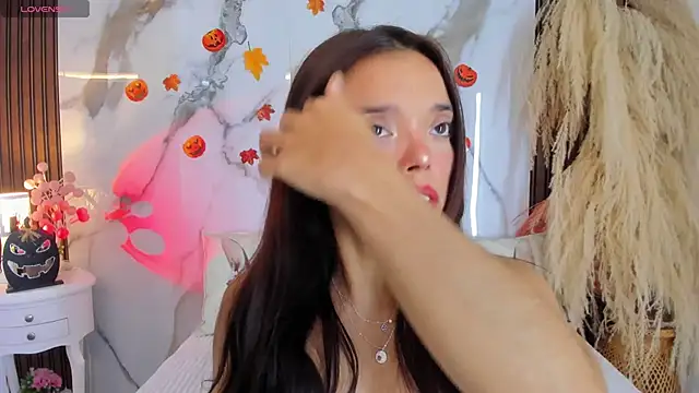 hannahill69 online show from 10-22-25, 04:57