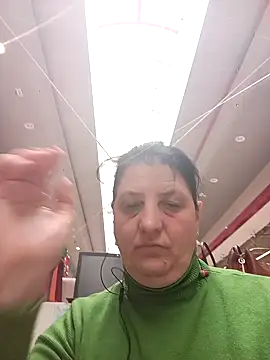 Snapshot of RidemerafSuzana chatting on 03-22-26, 09:02 RidemerafSuzana online show from 03-22-26, 09:02