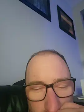 Snapshot of gdawg78 chatting on 09-29-25, 07:51 gdawg78 online show from 09-29-25, 07:51