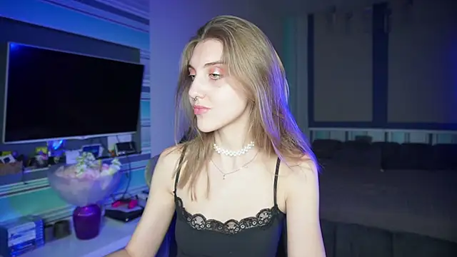 Snapshot of CassiaBlade1 chatting on 09-10-25, 06:30 CassiaBlade1 online show from 09-10-25, 06:30