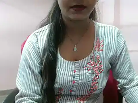 LovingPihu online show from 03-03-25, 04:47