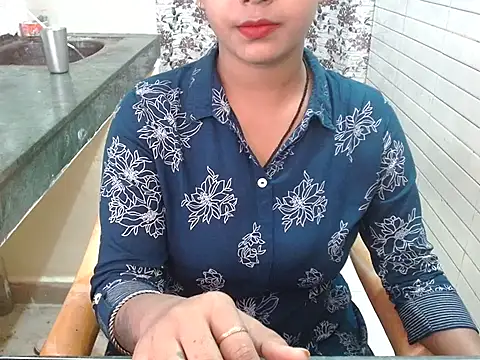 LovingPihu online show from 10-14-25, 05:30