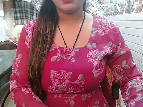 LovingPihu online show from 11-22-25, 05:28