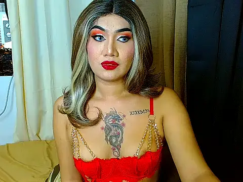 Snapshot of SweetCumFrancine chatting on 12-23-24, 06:37 SweetCumFrancine online show from 12-23-24, 06:37