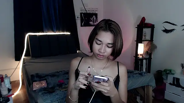 Snapshot of SweetCumFrancine chatting on 05-11-26, 08:53 SweetCumFrancine online show from 05-11-26, 08:53