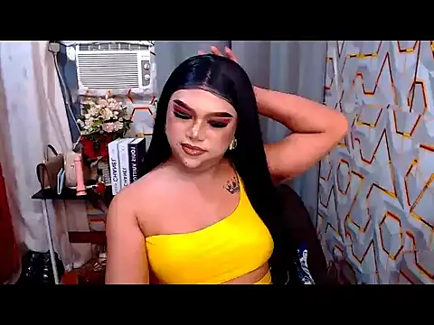 Snapshot of SweetCumFrancine chatting on 05-24-26, 03:00 SweetCumFrancine online show from 05-24-26, 03:00