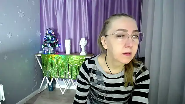 queen a n i online show from 12-14-24, 09:40