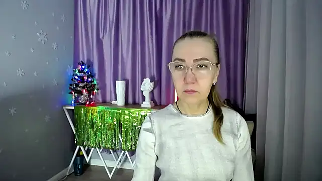 queen a n i online show from 01-14-25, 08:20