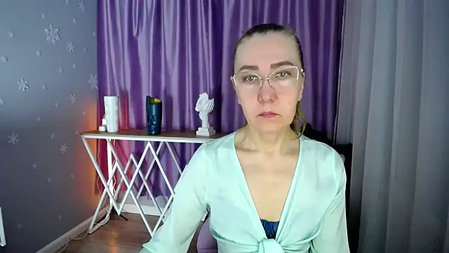 queen a n i online show from 01-29-25, 07:57