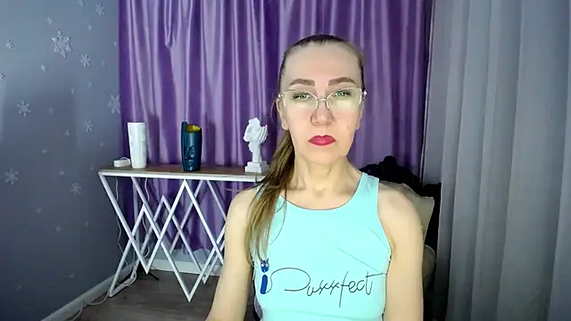 queen a n i online show from 02-01-25, 11:54