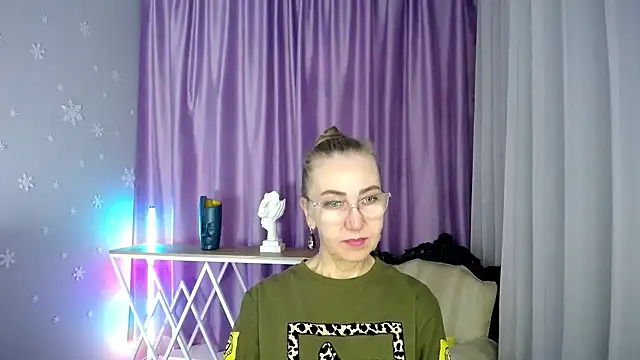 queen a n i online show from 09-09-25, 08:14