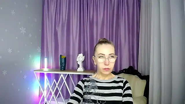 queen a n i online show from 09-11-25, 07:08