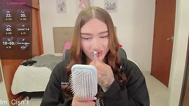 Snapshot of Miley_Baker chatting on 02-07-25, 01:11 Miley Baker online show from 02-07-25, 01:11