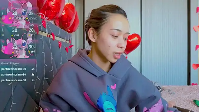 Mia Tin online show from 02-18-25, 08:59