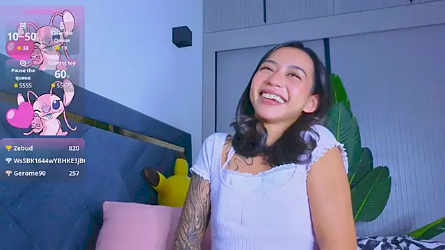 Mia Tin online show from 10-11-25, 07:23