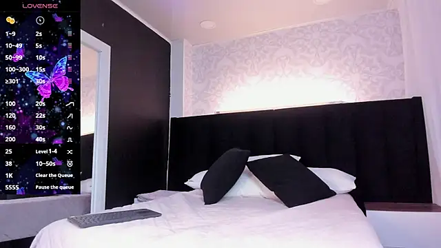 Snapshot of _liathompsom09 chatting on 01-18-25, 12:04 liathompsom09 online show from 01-18-25, 12:04