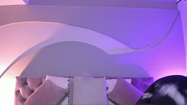 Nicolle W online show from 02-07-25, 11:45