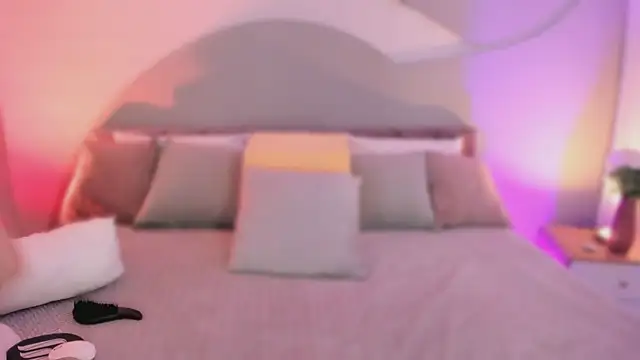 Nicolle W online show from 11-03-25, 12:50