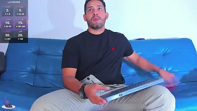 Snapshot of JorsMontero chatting on 02-06-25, 01:05 JorsMontero online show from 02-06-25, 01:05