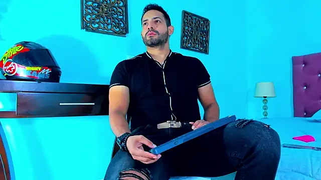 Snapshot of JorsMontero chatting on 02-08-25, 12:39 JorsMontero online show from 02-08-25, 12:39