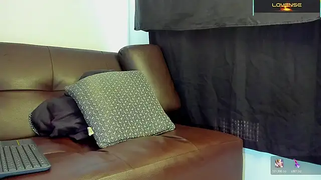 Snapshot of JorsMontero chatting on 11-14-25, 01:10 JorsMontero online show from 11-14-25, 01:10