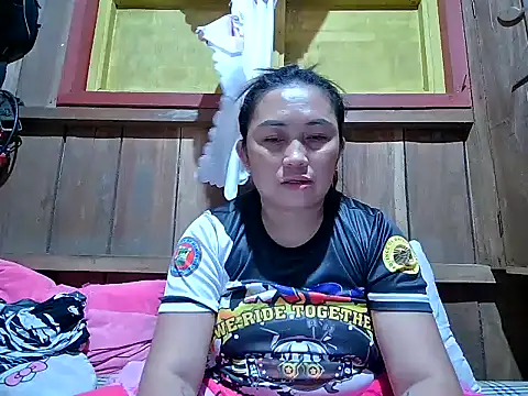 LalaiAsian online show from 11-13-25, 09:41