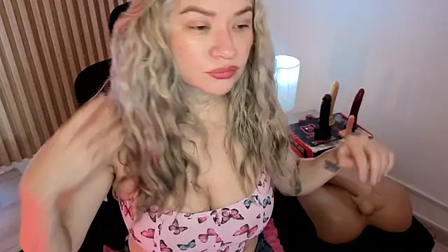 MarianL0ve online show from 01-11-26, 10:31