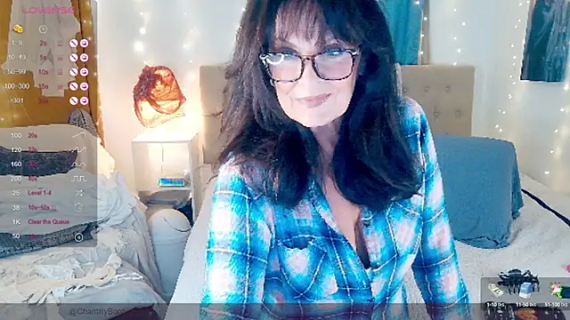 ChantillyBonbon online show from 02-12-25, 09:22