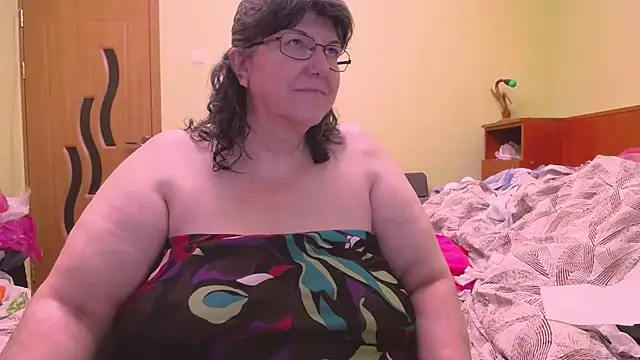 Snapshot of HugeTits chatting on 03-23-26, 01:42 HugeTits online show from 03-23-26, 01:42