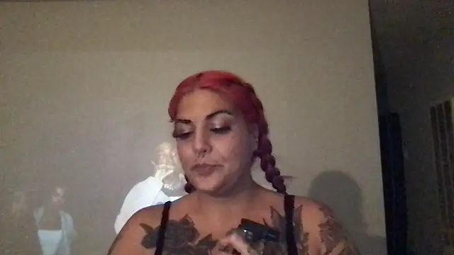 Snapshot of ShineyQuinn chatting on 02-26-26, 01:48 ShineyQuinn online show from 02-26-26, 01:48