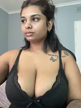 Snapshot of layla_amin chatting on 07-01-26, 11:34 layla amin online show from 07-01-26, 11:34