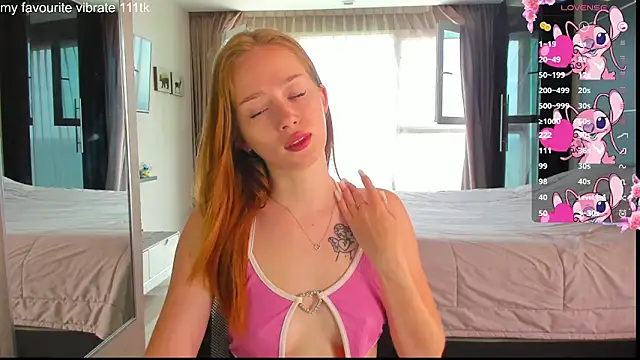 Hot Mia  online show from 09-25-25, 04:27