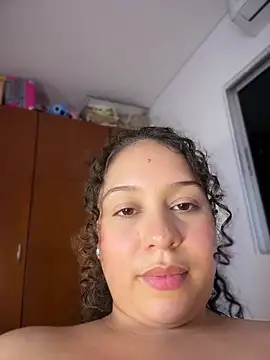 Snapshot of Shara_dreams chatting on 07-23-26, 01:58 Shara dreams online show from 07-23-26, 01:58