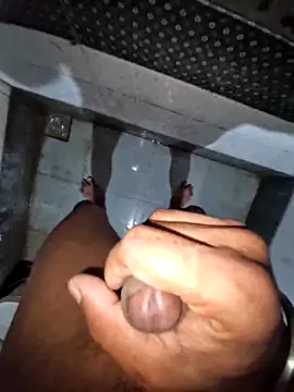 Snapshot of breejs chatting on 03-28-26, 02:22 breejs online show from 03-28-26, 02:22