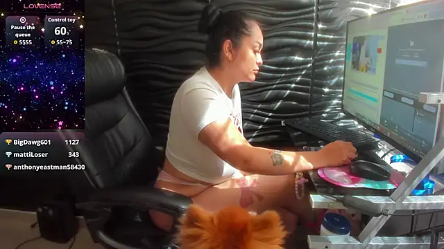 Snapshot of Pocahontas_d chatting on 09-12-25, 02:17 Pocahontas d online show from 09-12-25, 02:17