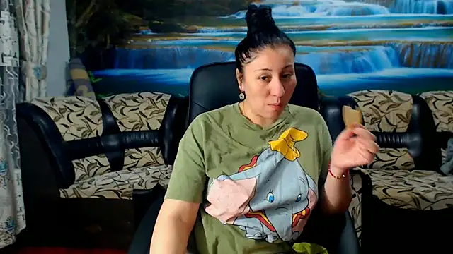 Snapshot of MoistMady chatting on 03-01-25, 09:26 MoistMady online show from 03-01-25, 09:26