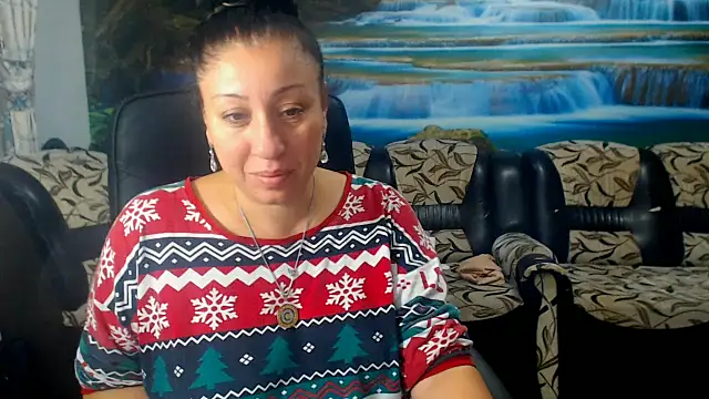 Snapshot of MoistMady chatting on 10-01-25, 03:23 MoistMady online show from 10-01-25, 03:23