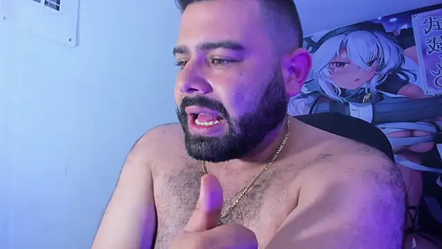 Snapshot of Beerbear_boy chatting on 01-20-25, 10:15 Beerbear boy online show from 01-20-25, 10:15