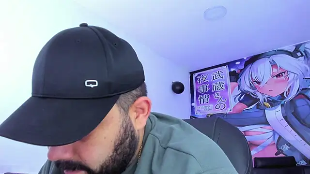 Snapshot of Beerbear_boy chatting on 02-20-25, 07:30 Beerbear boy online show from 02-20-25, 07:30