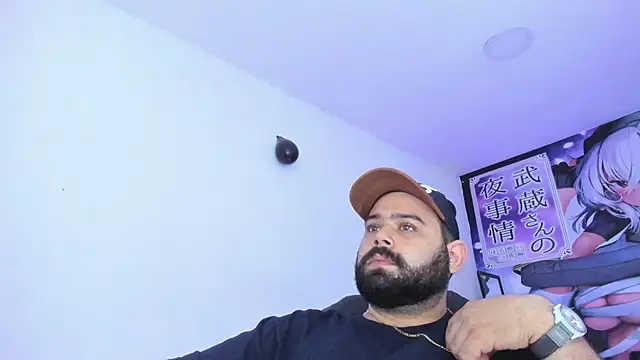 Snapshot of Beerbear_boy chatting on 02-24-25, 07:19 Beerbear boy online show from 02-24-25, 07:19