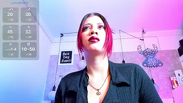 Rebeca xs online show from 12-28-24, 07:33