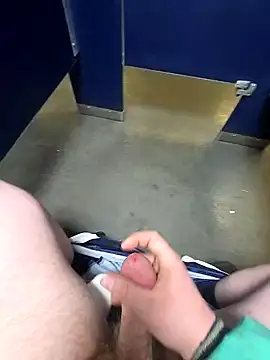 Snapshot of WhiteMeat069 chatting on 02-04-25, 05:10 WhiteMeat069 online show from 02-04-25, 05:10