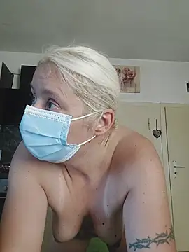 Snapshot of GeileEstelle chatting on 06-28-26, 07:20 GeileEstelle online show from 06-28-26, 07:20