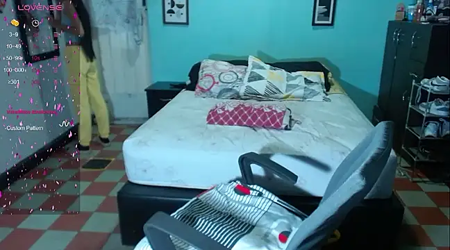 Snapshot of Mia_sexy18_ chatting on 01-22-25, 03:31 Mia sexy18 online show from 01-22-25, 03:31